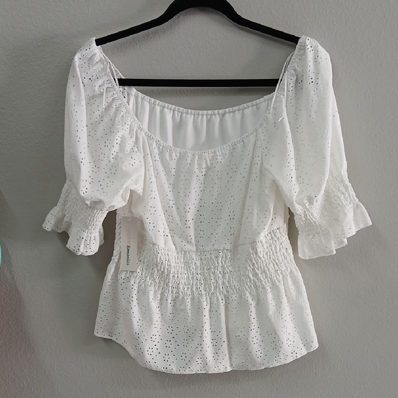 URBAN Romantics White Eyelet Blouse - Picture 5 of 7